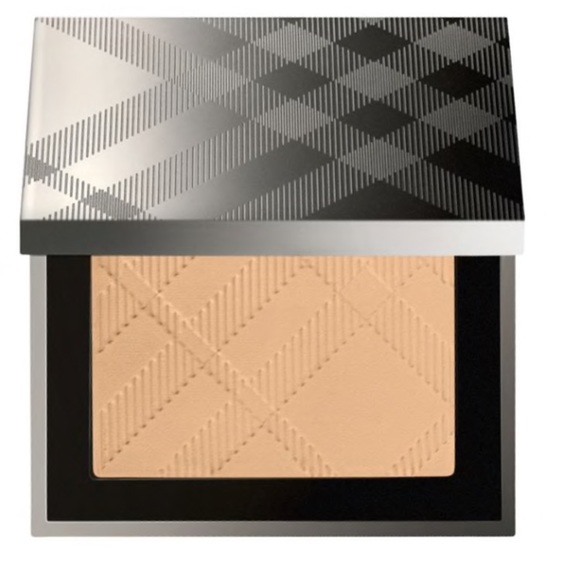 Burberry Other - Burberry Face Powder